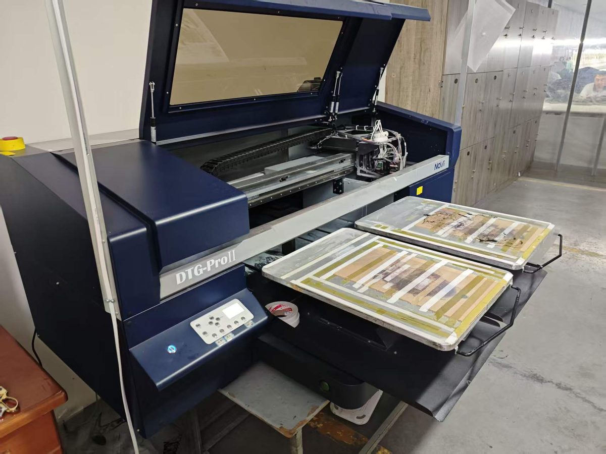 Used DTF powder shaker or DTG printer