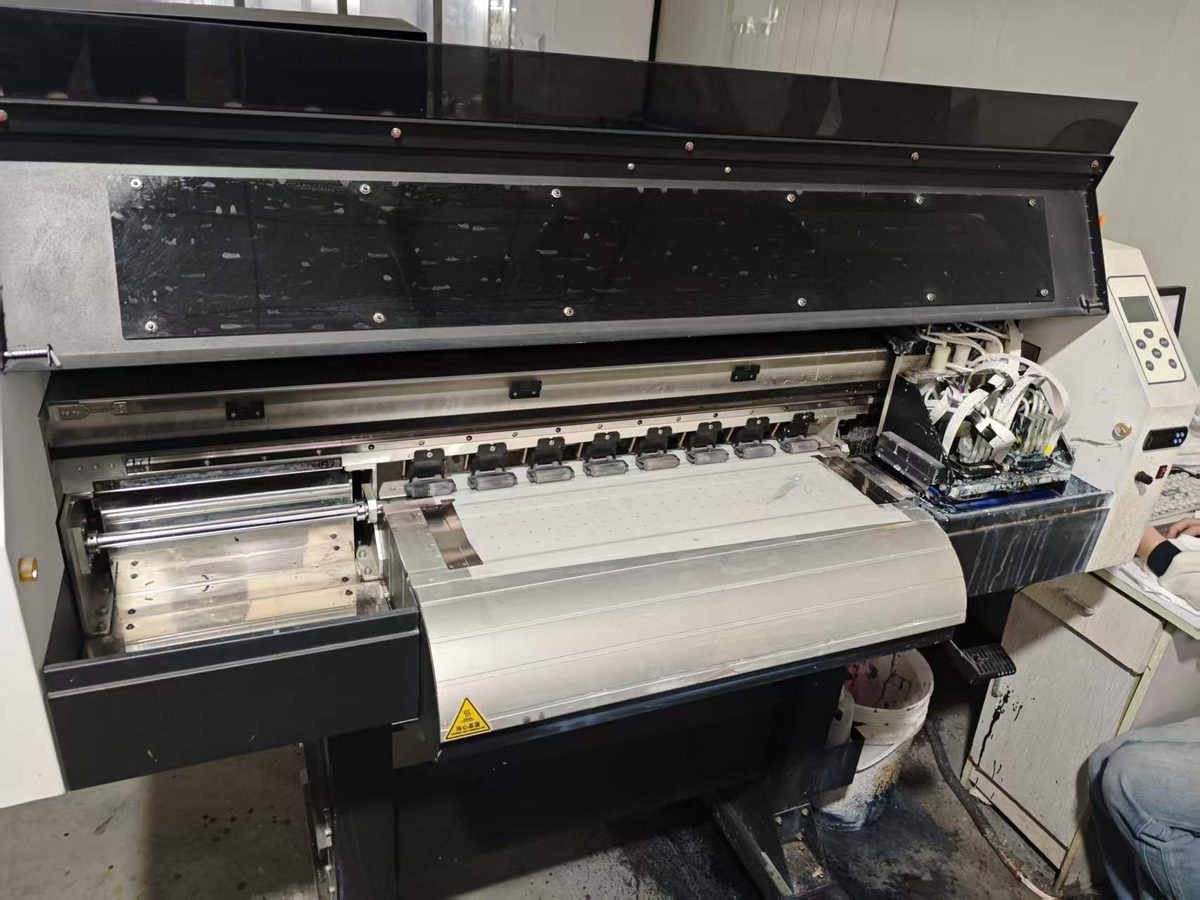 Used DTF powder shaker or DTG printer